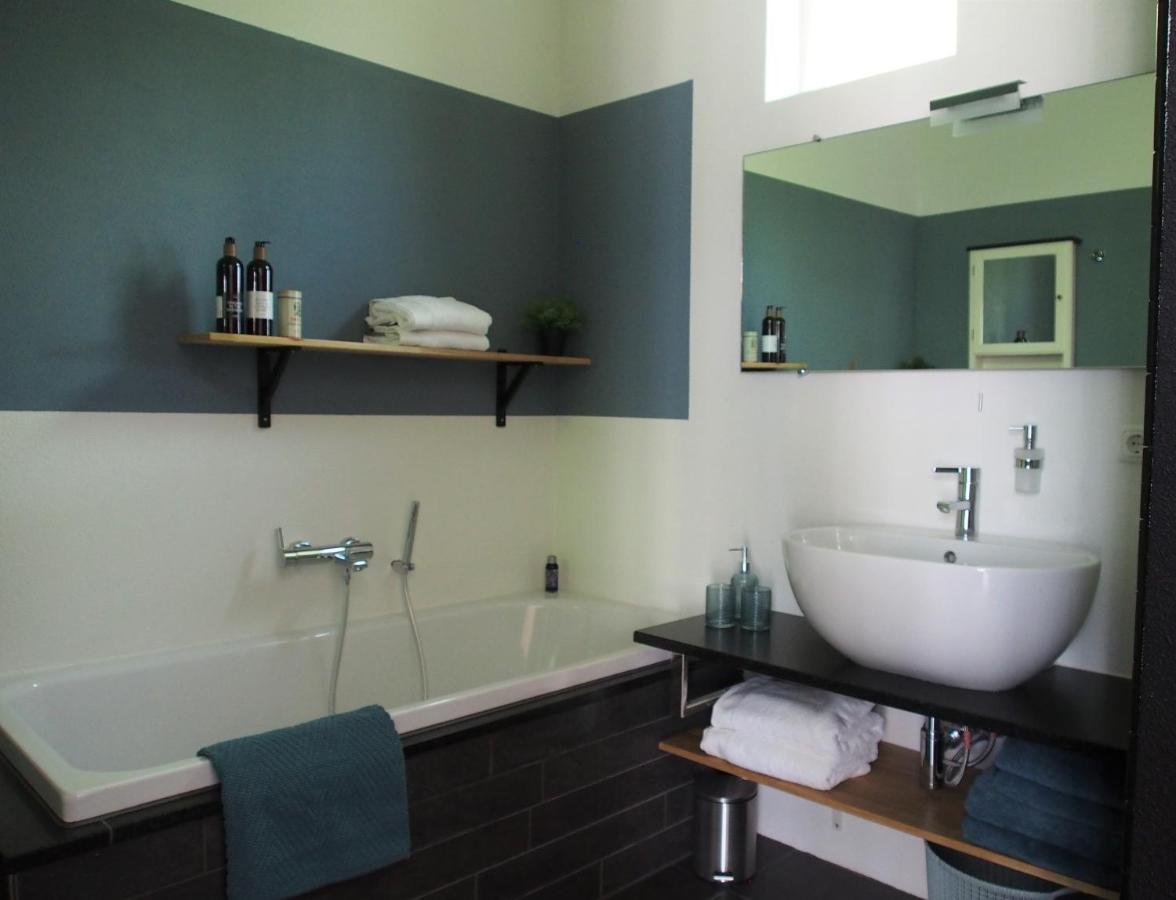 De Oude Dokterspraktijk Apartment Zuidhorn Ngoại thất bức ảnh